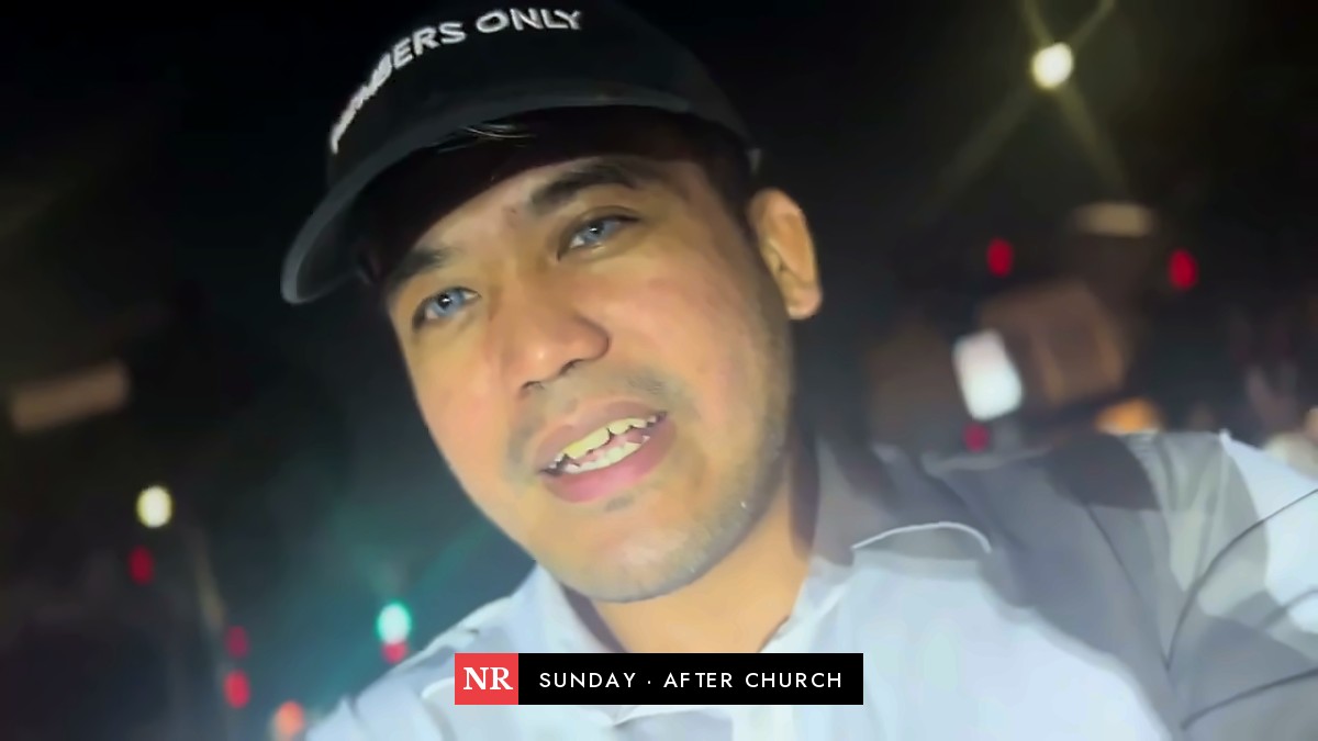 Post tai Lopez Sunday church